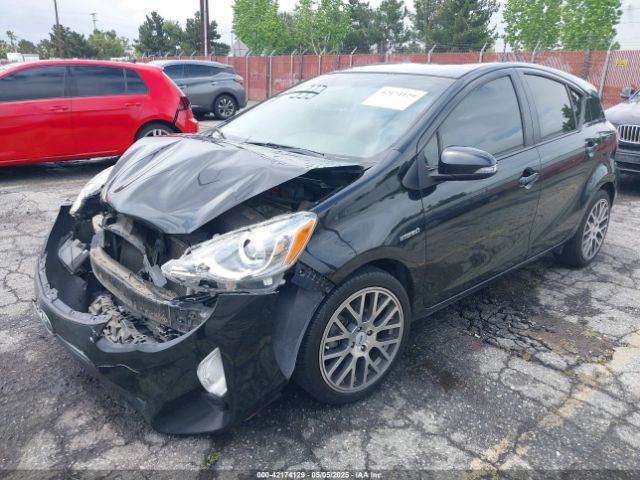 JTDKDTB31F1098139 Toyota Prius C One