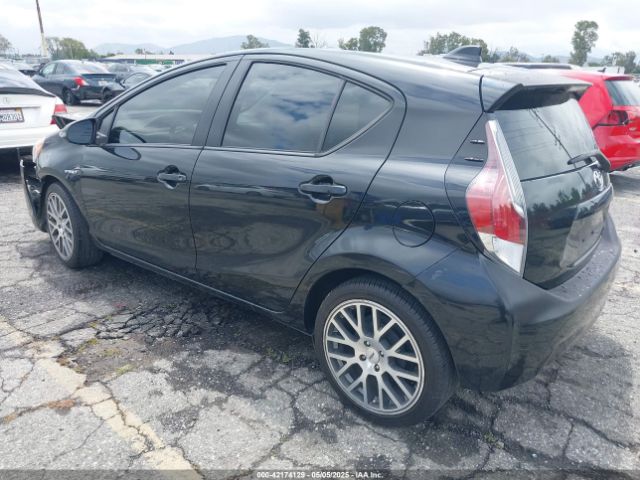 JTDKDTB31F1098139 Toyota Prius C One