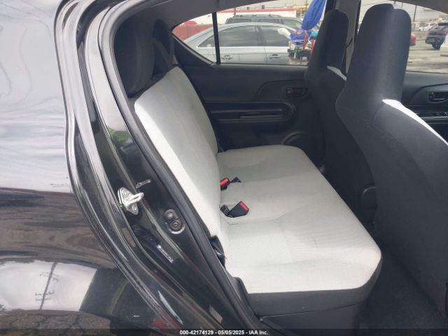 JTDKDTB31F1098139 Toyota Prius C One