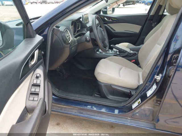 3MZBM1U77FM235945 Mazda MAZDA3