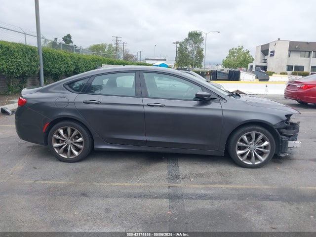 1C3CCCBB8GN123941 Chrysler 200 S