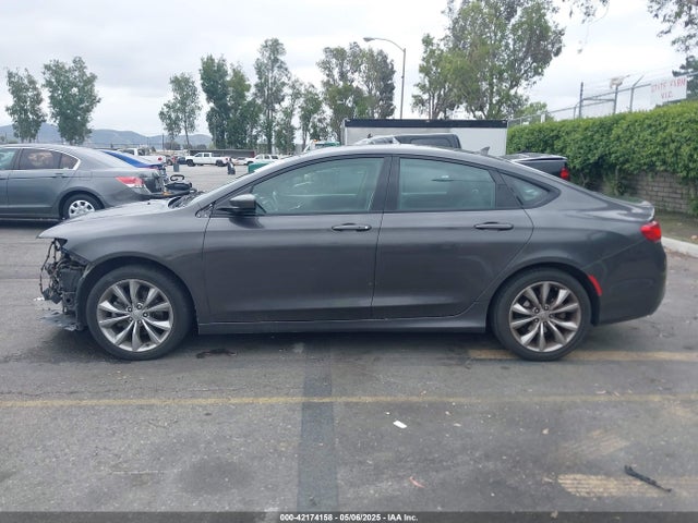 1C3CCCBB8GN123941 Chrysler 200 S