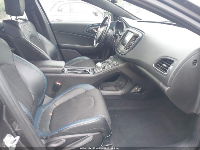 1C3CCCBB8GN123941 Chrysler 200 S