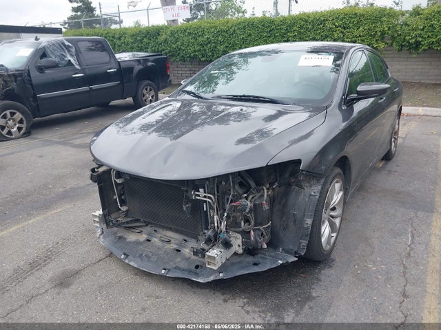 1C3CCCBB8GN123941 Chrysler 200 S