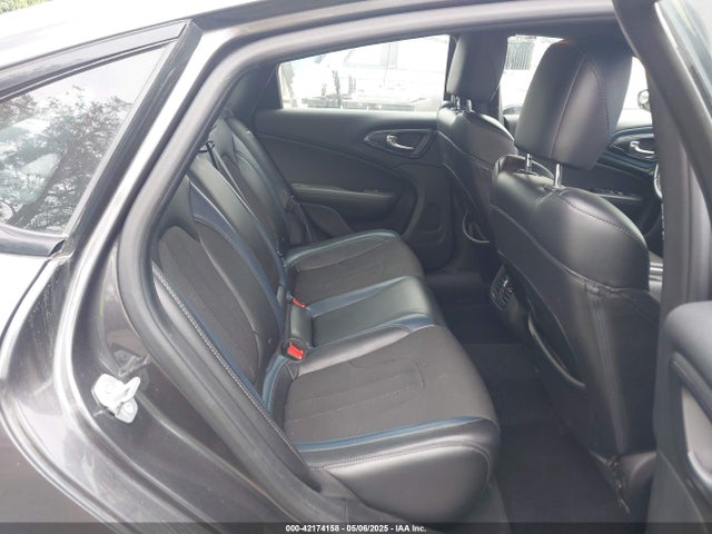 1C3CCCBB8GN123941 Chrysler 200 S