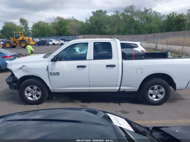 1C6RR7FG6HS698602 RAM 1500 Express  4x4 6'4 Box
