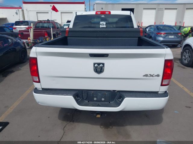 1C6RR7FG6HS698602 RAM 1500 Express  4x4 6'4 Box