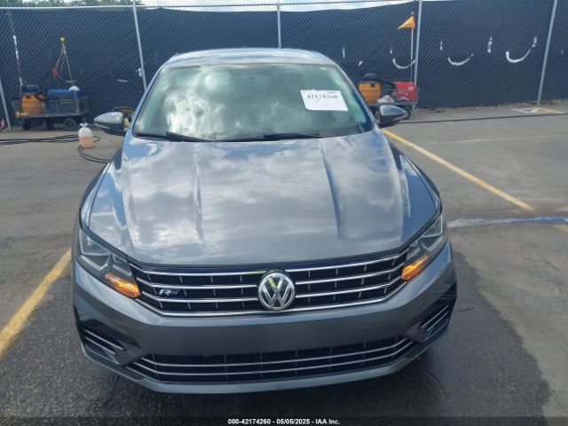 1VWDT7A31HC040976 Volkswagen Passat 1.8t R-line