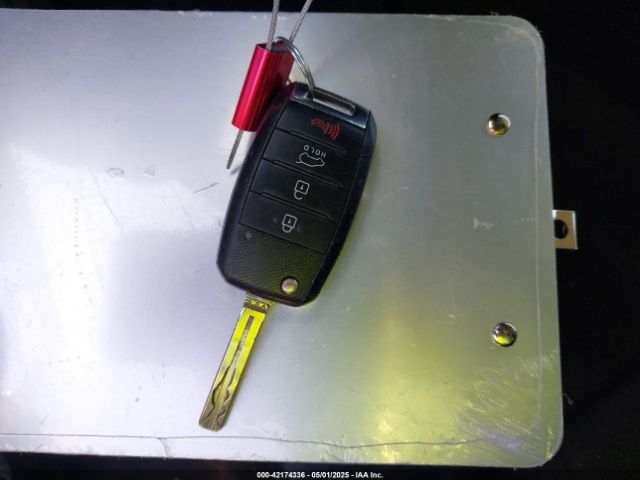 KNDJP3A52G7318862 KIA SOUL +