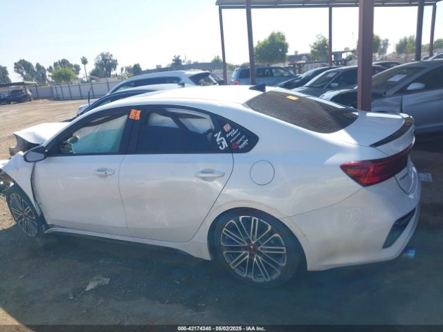 3KPF44AC8ME315432 KIA Forte Gt Manual