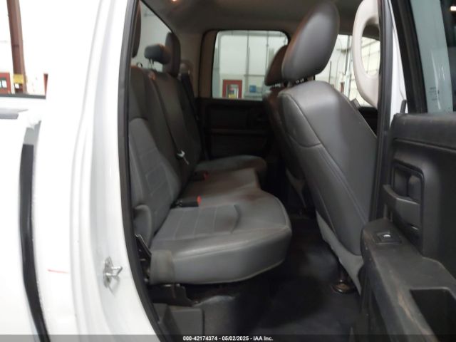 1C6RR7FG8HS770142 RAM 1500 Tradesman  4x4 6'4 Box