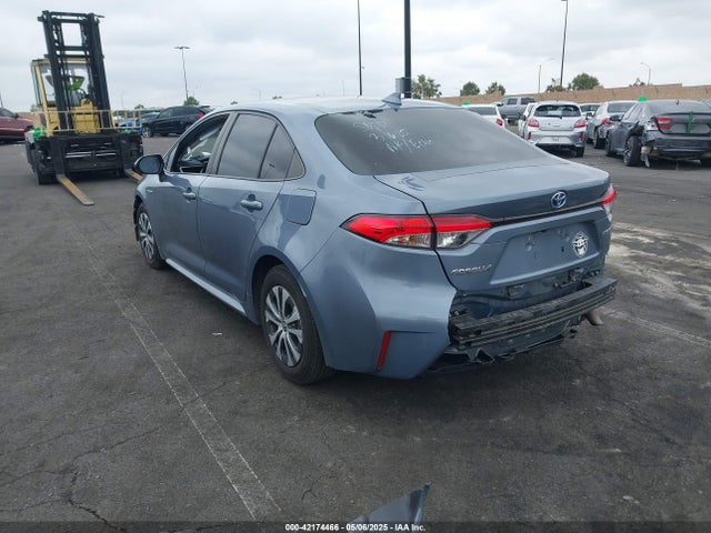 Toyota Corolla Hybrid Le 2021 JTDEAMDE7MJ020682 Image 3
