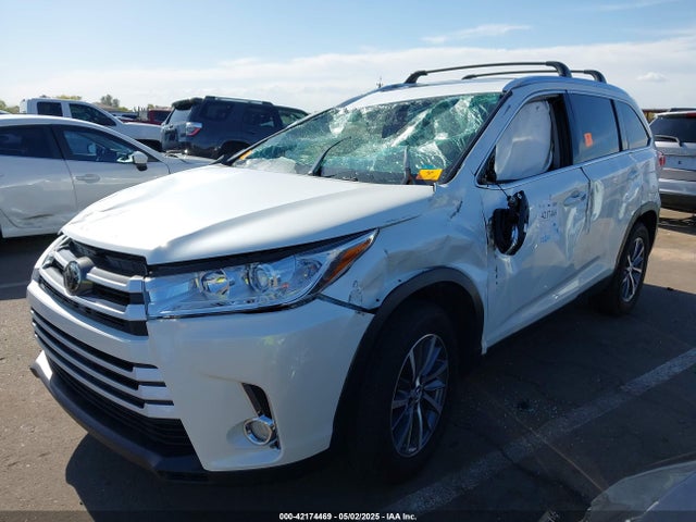 5TDKZRFH0KS314263 Toyota Highlander Xle