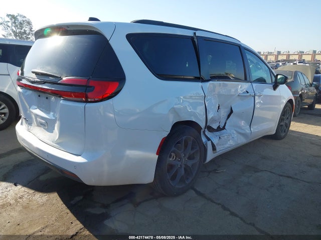 2C4RC1BG5RR112584 Chrysler 2024