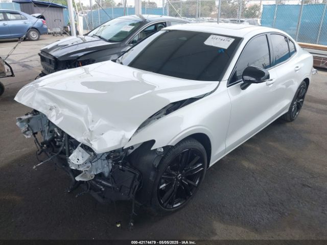 7JRL12TH4RG305580 Volvo S60 B5 Plus Black Edition