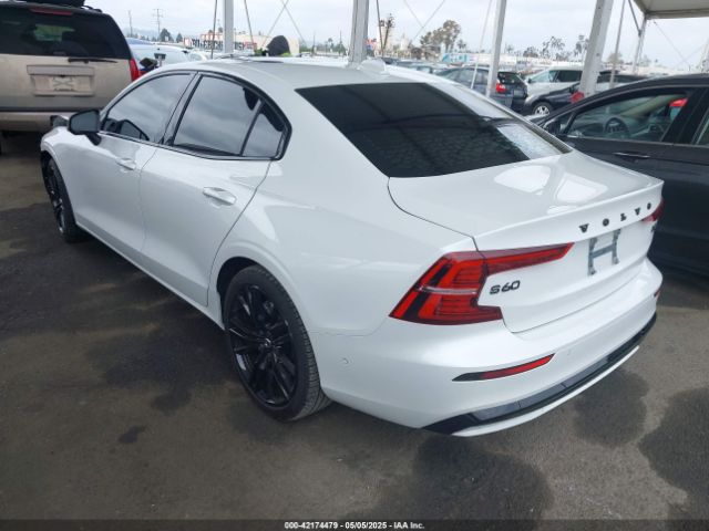 7JRL12TH4RG305580 Volvo S60 B5 Plus Black Edition