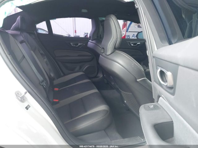 7JRL12TH4RG305580 Volvo S60 B5 Plus Black Edition