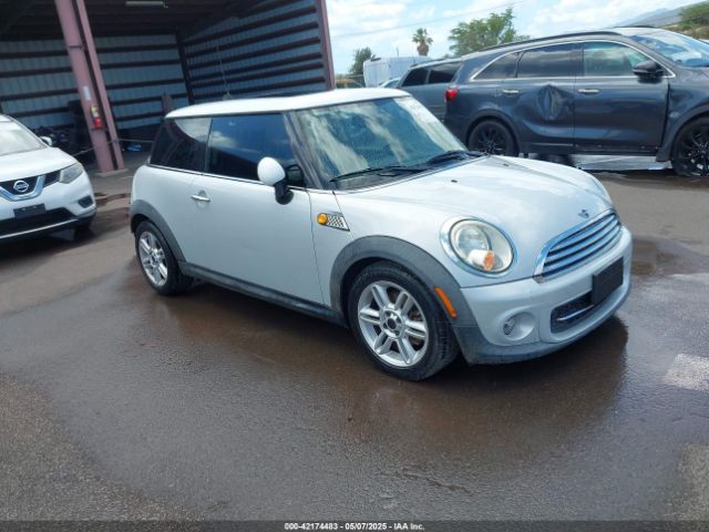 2011 MINI COOPER WMWSU3C57BT095208