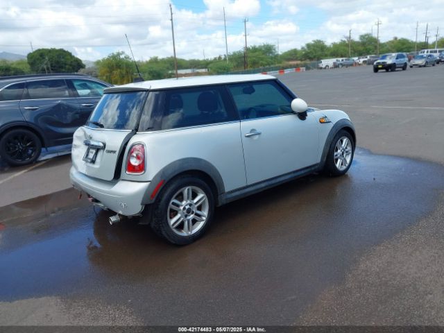 2011 MINI COOPER WMWSU3C57BT095208 Photo 3