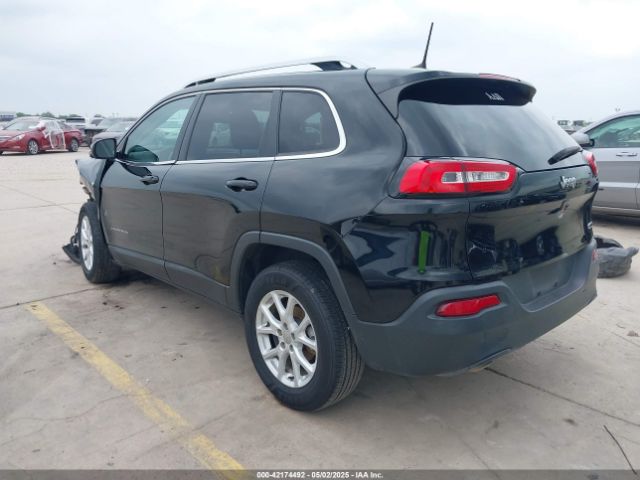 1C4PJLCB8JD534030 Jeep Cherokee Latitude