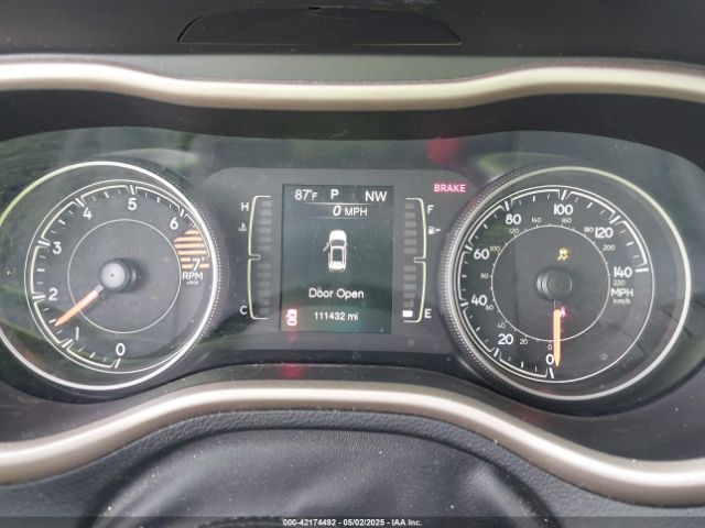 1C4PJLCB8JD534030 Jeep Cherokee Latitude