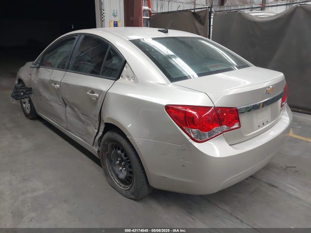 1G1PA5SH2E7323419 Chevrolet Cruze Ls Auto