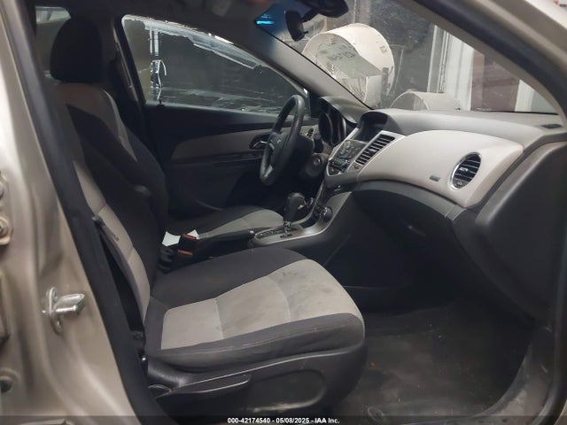 1G1PA5SH2E7323419 Chevrolet Cruze Ls Auto