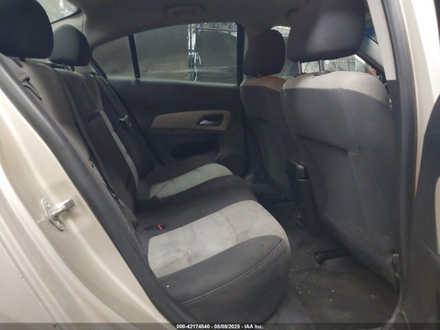 1G1PA5SH2E7323419 Chevrolet Cruze Ls Auto