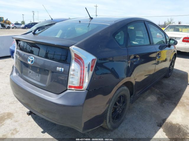 JTDKN3DU5E0389363 Toyota Prius Two