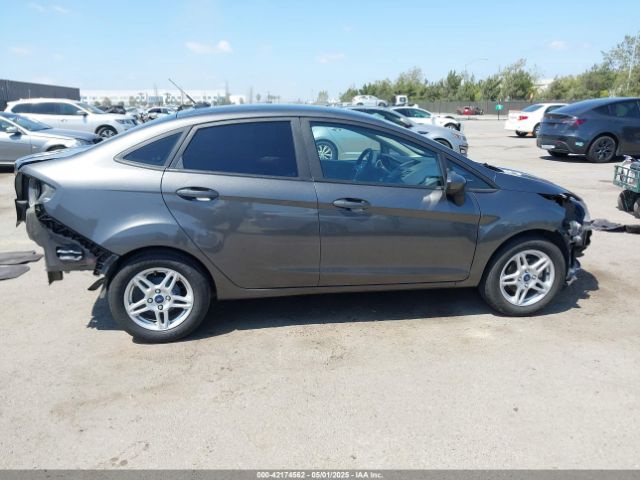 3FADP4BJ9HM125975 Ford FIESTA SE