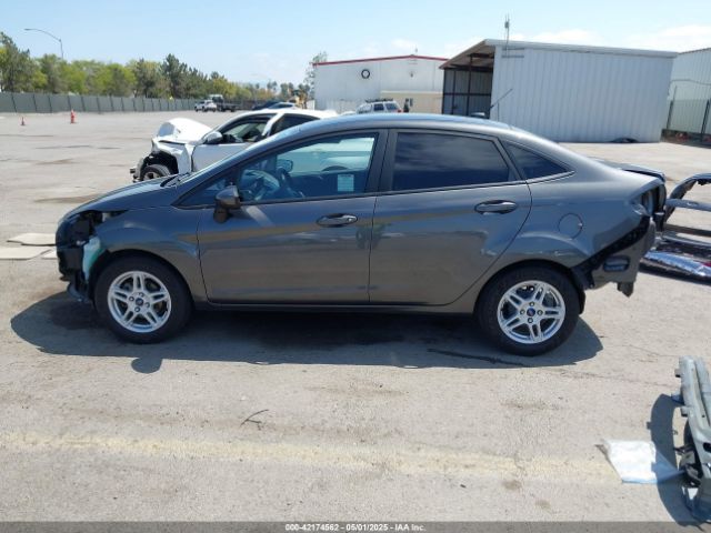3FADP4BJ9HM125975 Ford FIESTA SE