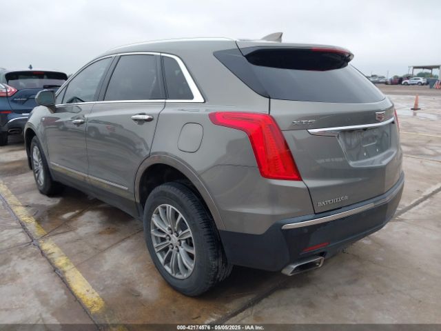 2018 CADILLAC XT5 1GYKNCRS1JZ198854 Photo 2