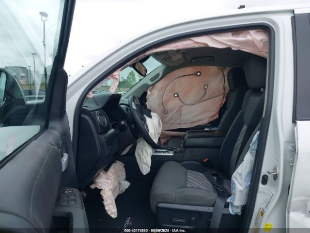 5TFUY5F17JX753427 Toyota Tundra Sr5 5.7l V8