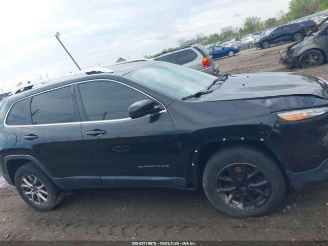 1C4PJMCS0EW208092 Jeep Cherokee Latitude