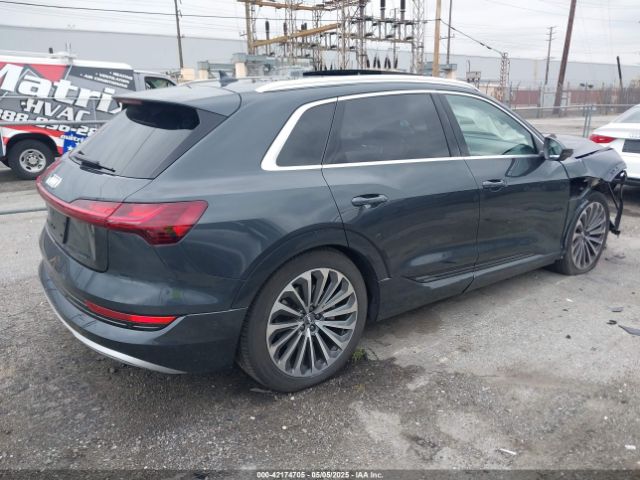 2019 AUDI E-TRON WA1VABGEXKB024680 Photo 3