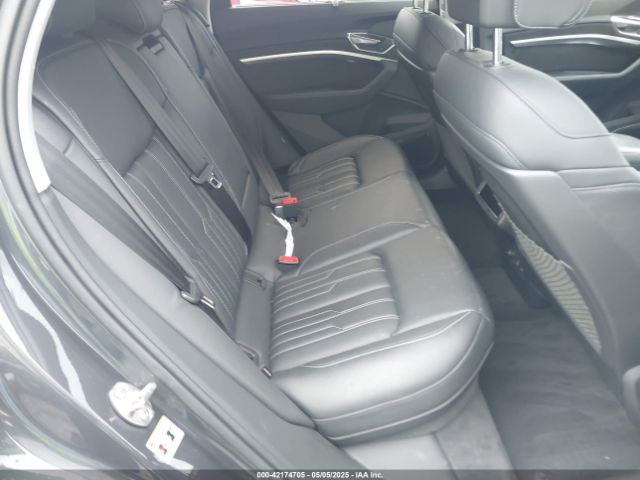2019 AUDI E-TRON WA1VABGEXKB024680 Photo 7