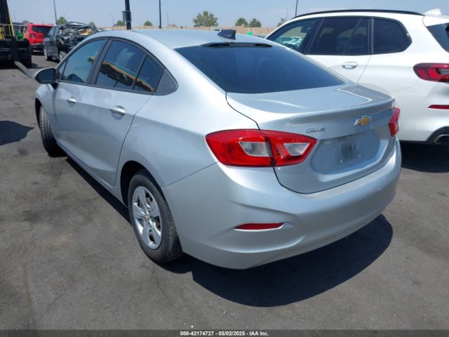1G1BC5SMXJ7205744 Chevrolet Cruze Ls Auto