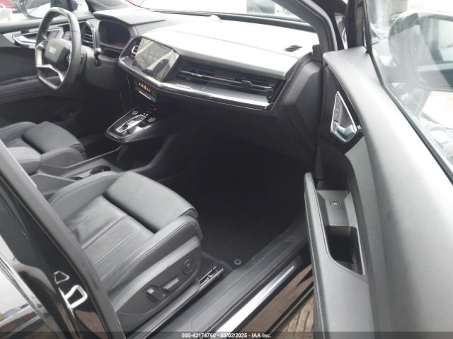 WA1M2BFZ8NP054541 Audi q4