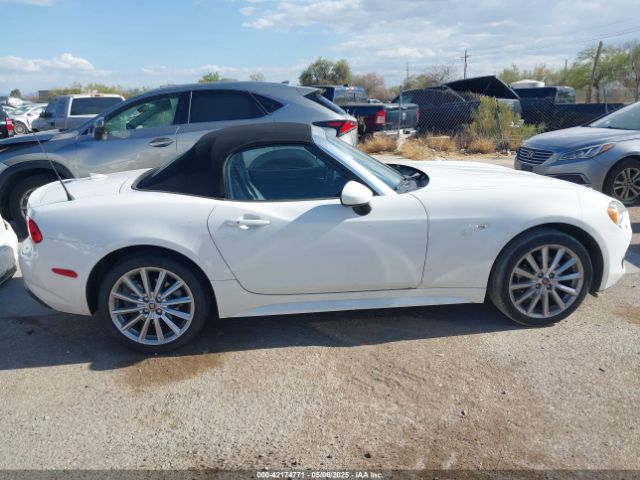 JC1NFAEKXJ0138258 Fiat 124 Spider Lusso