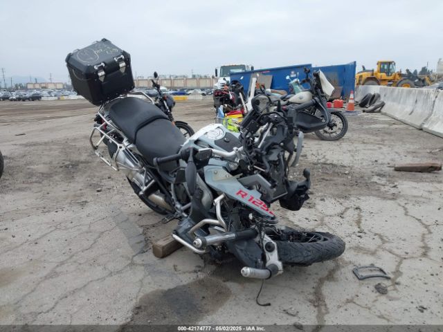 2022 BMW R 1250 WB10M1304N6F06392