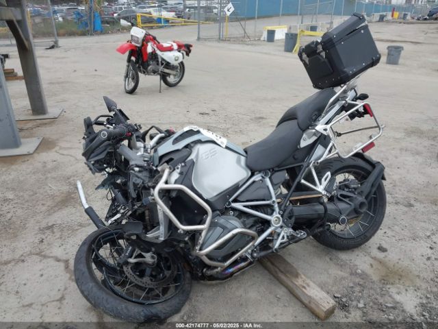 2022 BMW R 1250 WB10M1304N6F06392 Photo 1