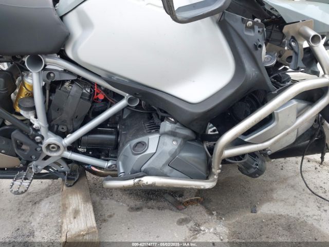 2022 BMW R 1250 WB10M1304N6F06392 Photo 7