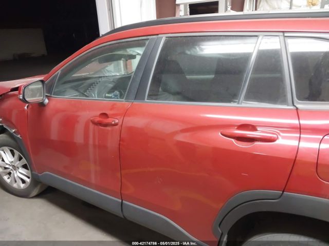 7MUCAAAG7NV018713 Toyota Corolla Cross Le