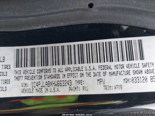 1C4PJLABXHW663243 Jeep Cherokee Sport Fwd