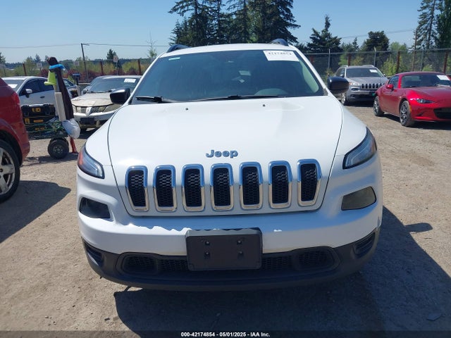 1C4PJLABXGW189373 Jeep Cherokee Sport
