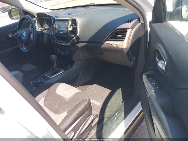 1C4PJLABXGW189373 Jeep Cherokee Sport