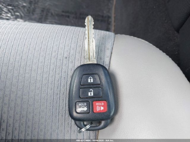 4T1BF1FK6GU209649 Toyota CAMRY SE