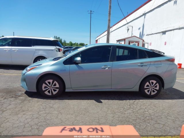 JTDKBRFU6J3066442 Toyota Prius Two
