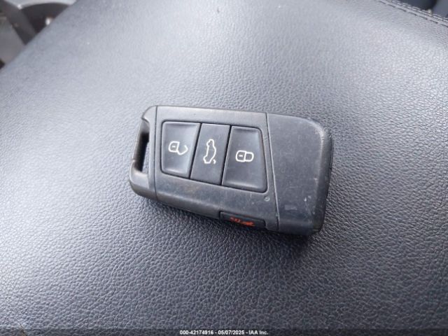 2018 VOLKSWAGEN ATLAS 1V2KR2CA6JC576835 Photo 10