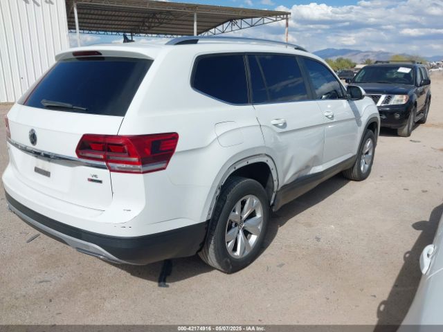 2018 VOLKSWAGEN ATLAS 1V2KR2CA6JC576835 Photo 3